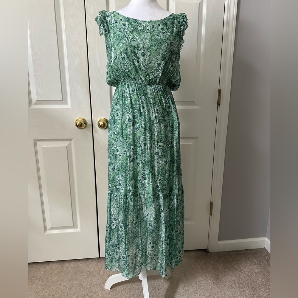 Le Ragazze Silk Floral Dress, elastic, flutter sleeves, lined, size Large